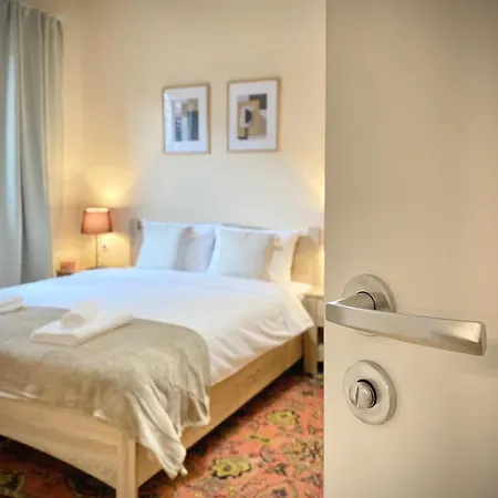 Apartment Centre For 6 Guests *