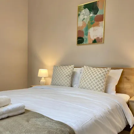 Centre For 6 Guests Apartment