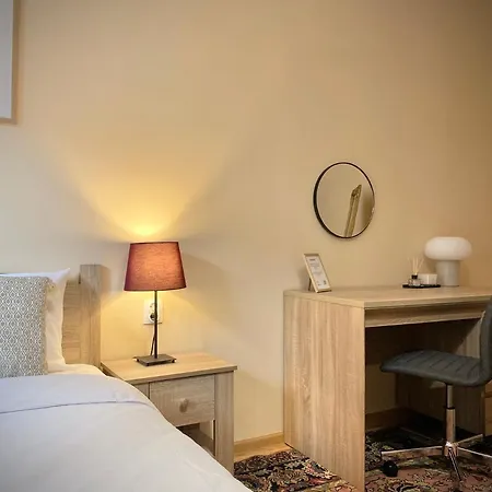 Apartment Centre For 6 Guests