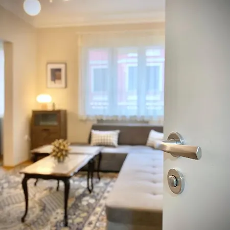 Appartamento Centre For 6 Guests